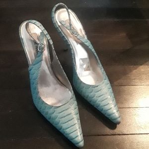 "Steve Madden" Sling-Back Aqua Heels